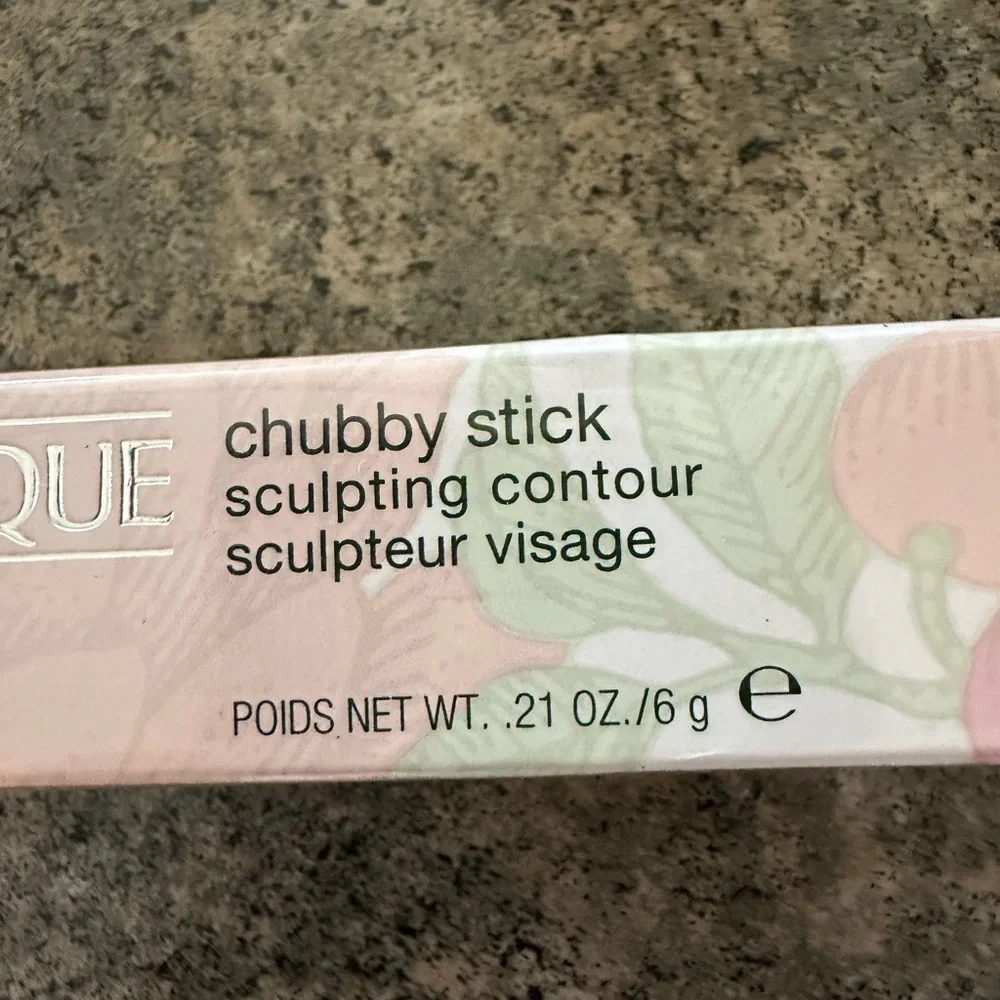 Clinique Chubby Stick Sculpting Contour (01 Curvy Contour) .21oz/6g NIB
